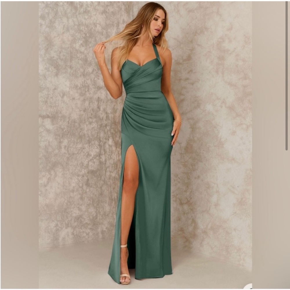 Azazie x Kylie and Kendall bridesmaids formal dress size 16 green halter slit